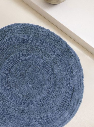 Λευκά-ειδη-μπάνιο-πατάκια-πετσέτες-πατάκια-κουρτίνες-μπάνιου-elite-carpets-and-more