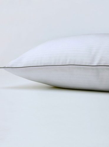 Λευκα-είδη-υπνοδωματίου-μαξιλάρια-υπνου-κουβερτοπαπλώματα,–elite-carpets-and-more-main