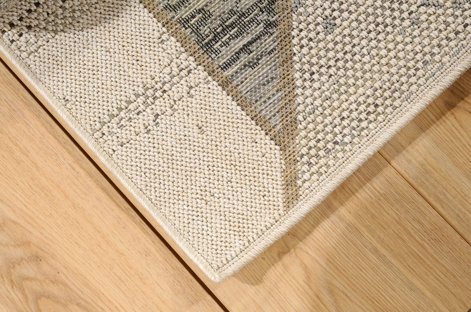 Μοντέρνο Καλοκαιρινό Χαλί KEMET 55004-106